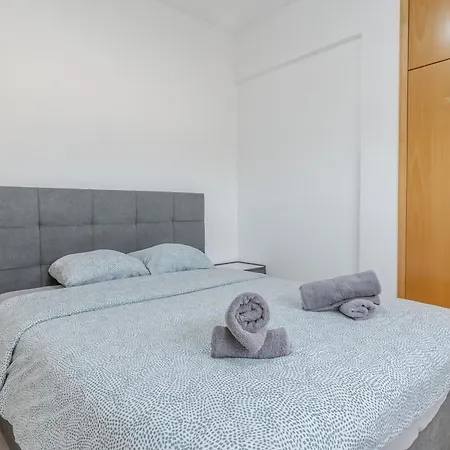 Sealove Pool Apartment *